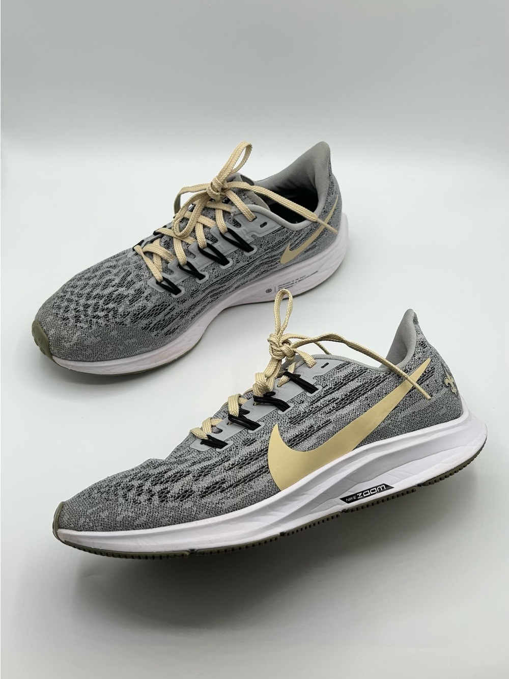 Nike New Orleans Saints Grey Zoom Pegasus Sneakers Women’s Size 8